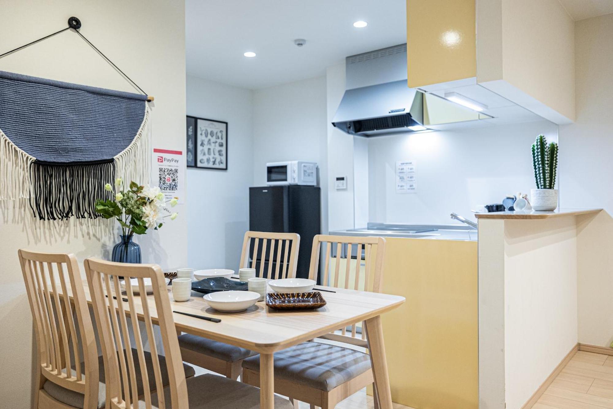 住吉メリー4階建戸建て 最大14人まで! 住吉大社徒歩圏内 梅田奈良関空まで直行 Vila Osaca Exterior foto